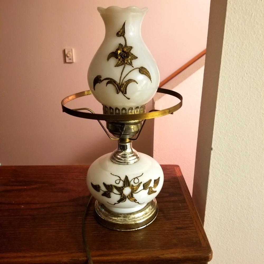Antique Gone With The Wind Milk Glass Hobnail Victorian Parlor Lamp Vintage